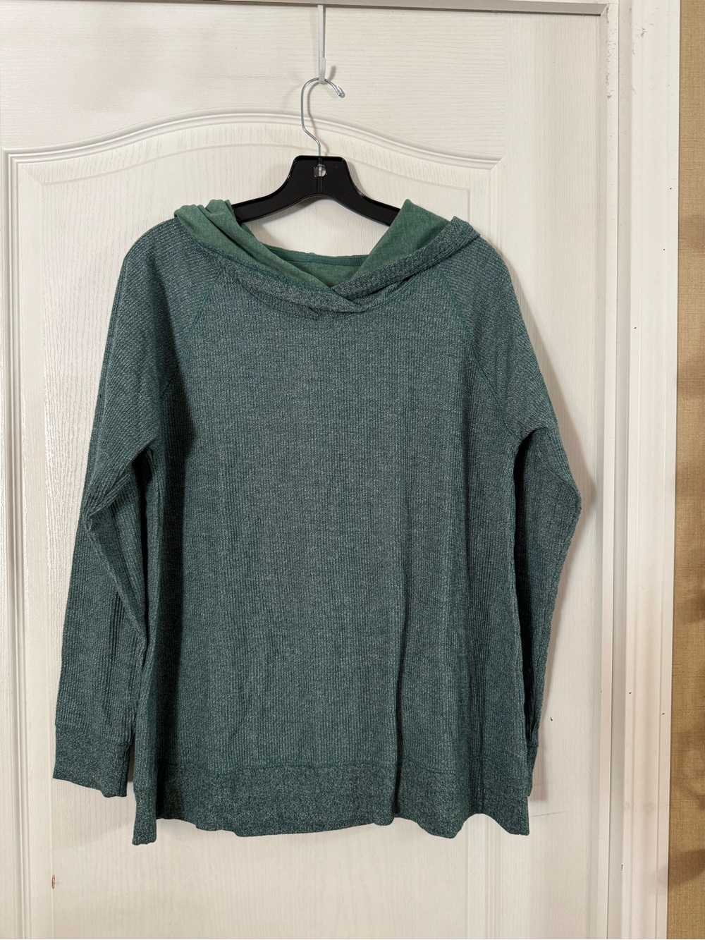 Soft Surroundings Women’s Green Waffle Knit Hooded Top Sz L. SP-155